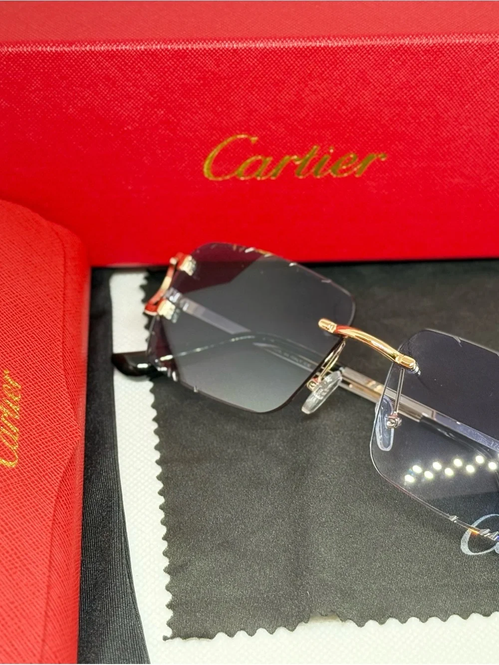Men's dark Blue Gradient Rimless Sunglasses with Gold Bridge